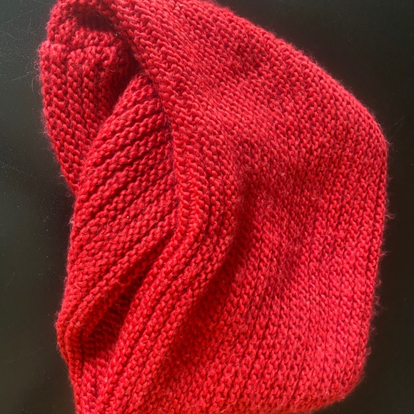 Redcowl neck scarf (one loop) - Picture 2 of 3
